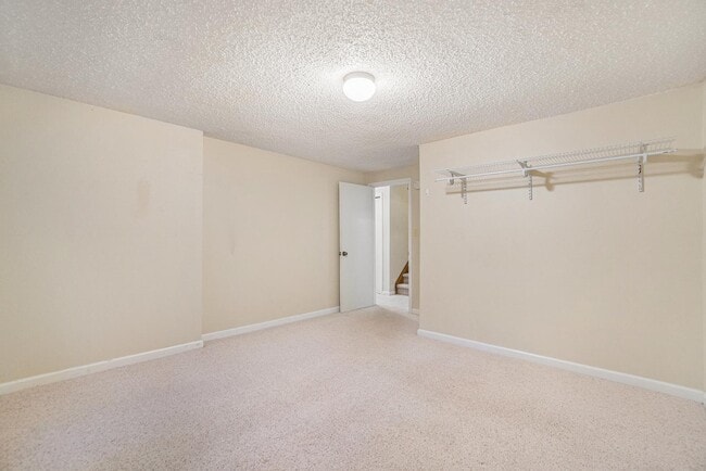 Building Photo - 1339 Village Park Ct