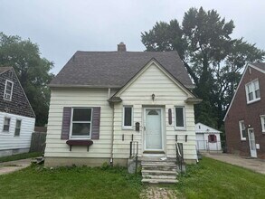 Building Photo - Discover Comfort and Convenience in Harper...