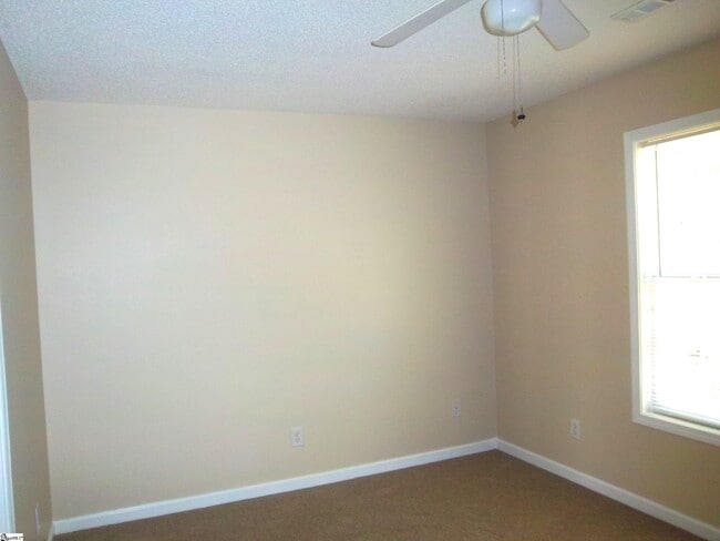 Building Photo - 232 Springfield Cir