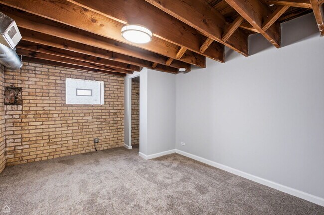 Building Photo - 1742 N Mozart St