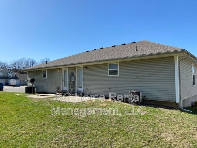 Building Photo - 605 Susanne Ct