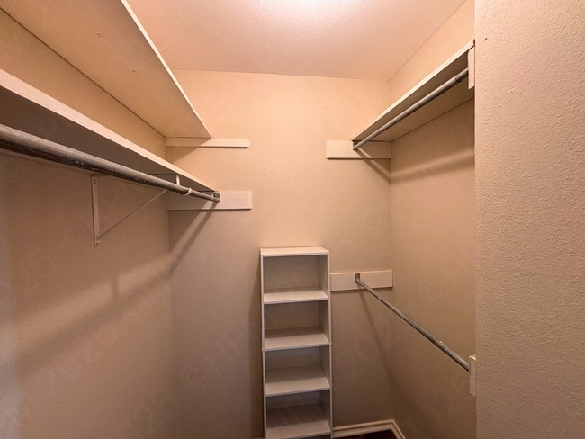 Building Photo - 514 Fossel Pass St