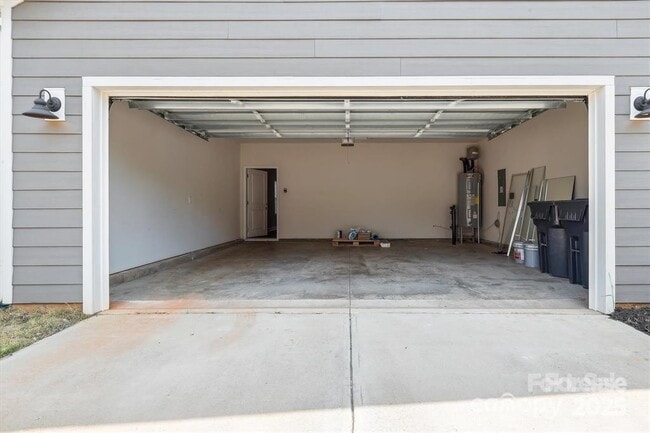 Building Photo - 13210 Kenworth Rd