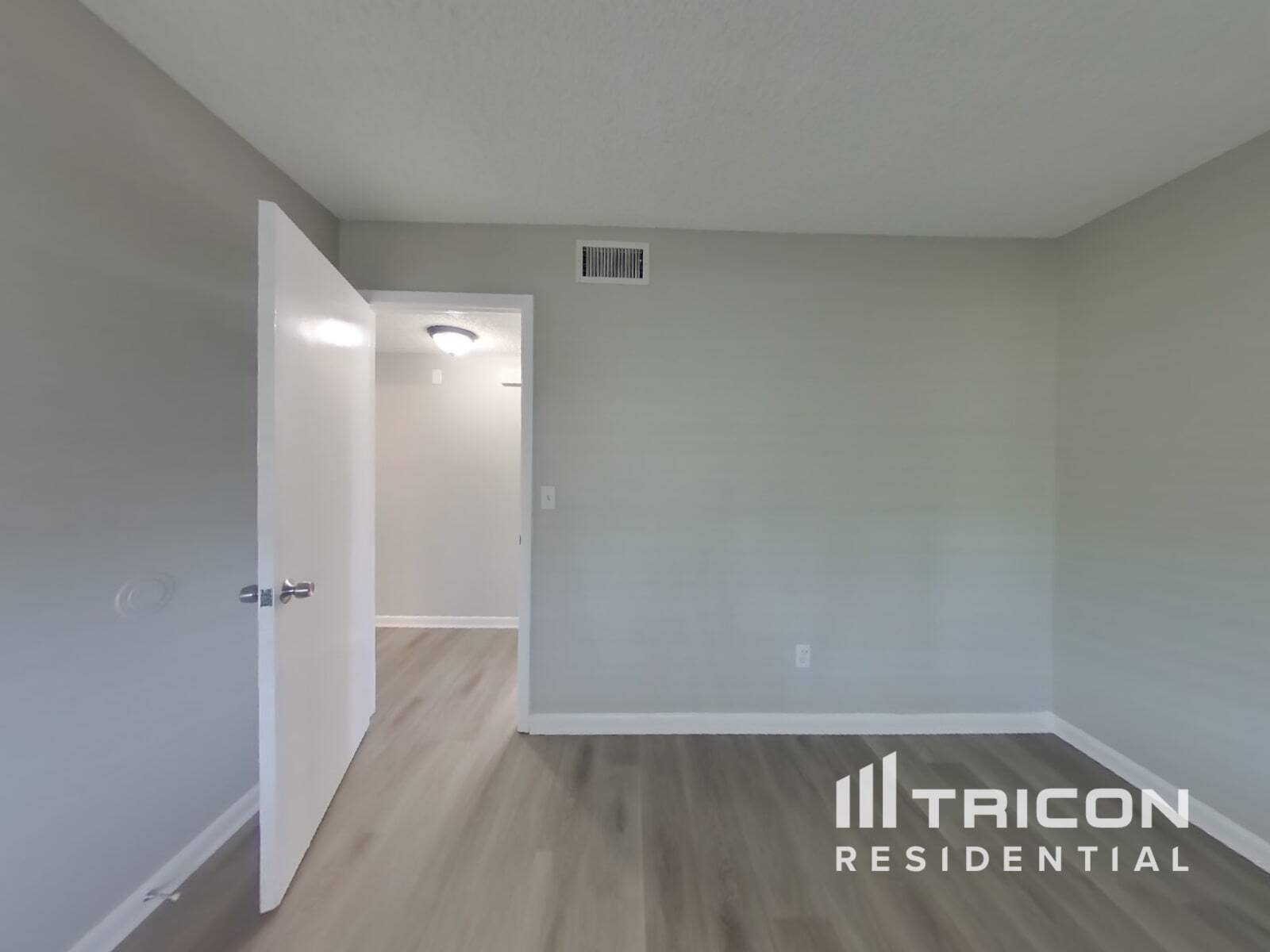 Building Photo - 3119 Sandspur Dr