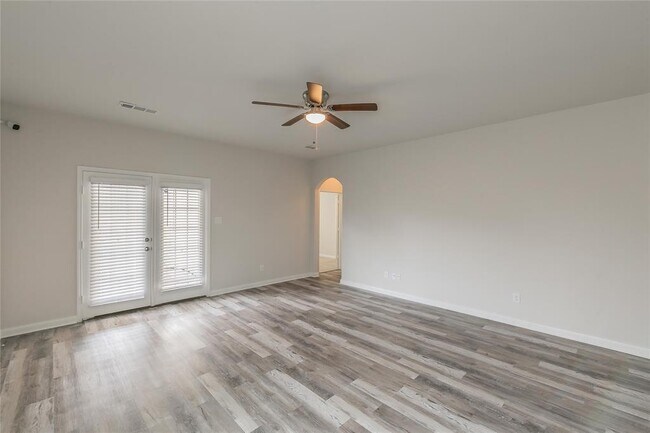 Building Photo - 6152 Nathan Creek Dr
