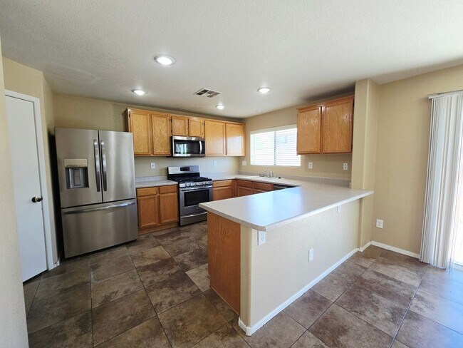 Building Photo - ACCEPTS SECTION 8 - BEAUTIFUL MUST SEE 3BD/2BA IN SOUTHWEST