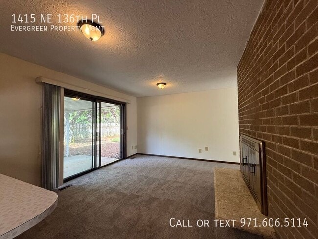 Building Photo - 1415 NE 136th Pl