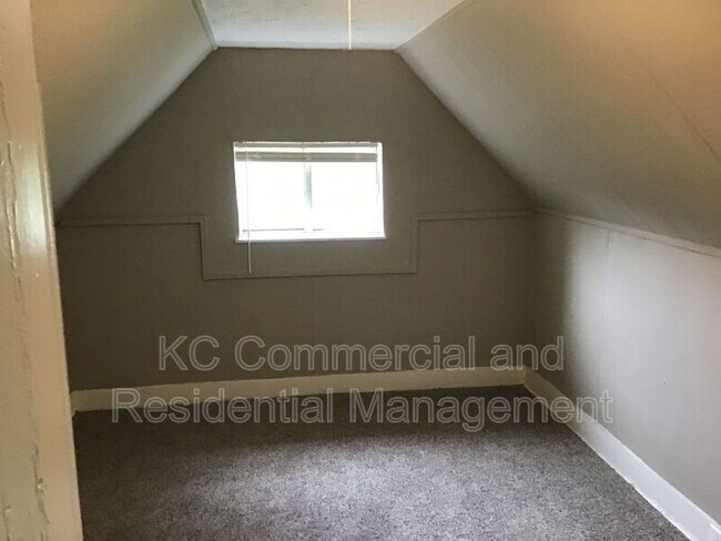 Building Photo - 107 Clinton Pl