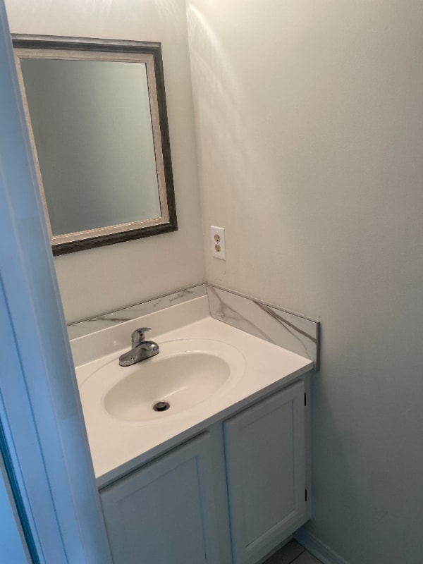 Building Photo - 11305 Lake Mandarin Cir E