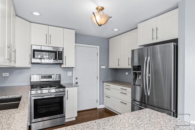 Building Photo - 176 Merriford Ln