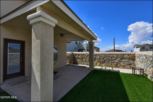 Building Photo - 221 Jennice Cir