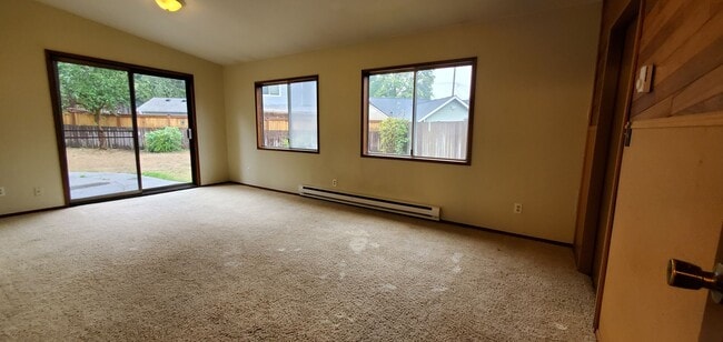 Building Photo - Fantastic Sylvan Setting off Ballinger Lake Forest Park