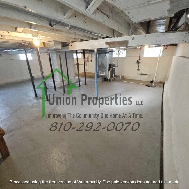 Building Photo - 263 N Elk St