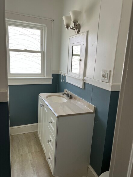 Building Photo - 748 Grant St