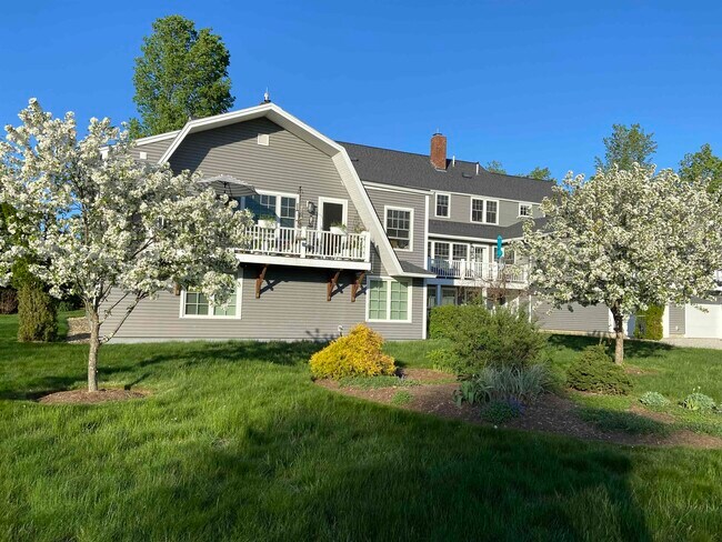 Building Photo - 26 N Main St