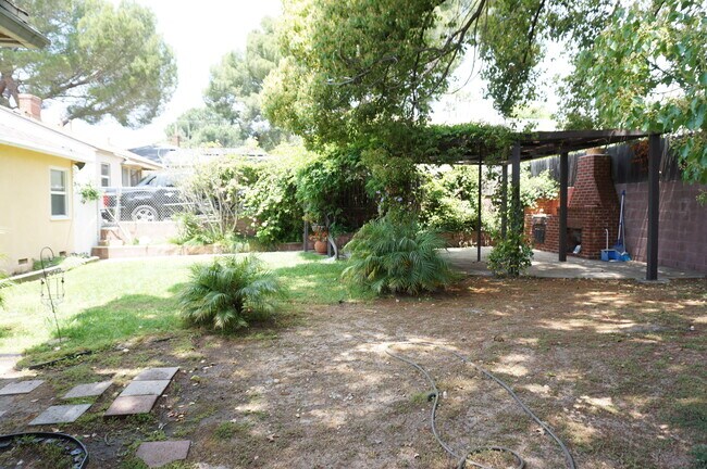 Building Photo - 3153 Orange Ave