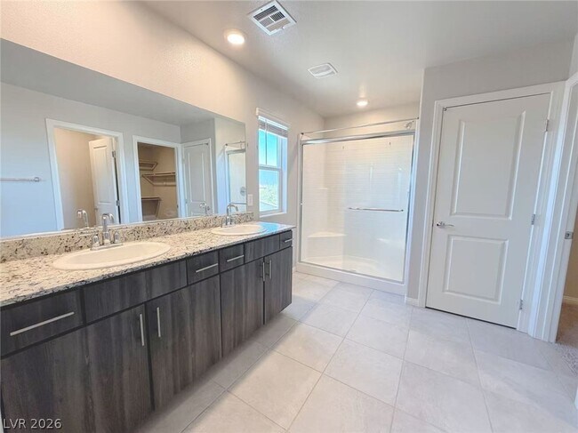 Building Photo - 7534 W Diablo Dr