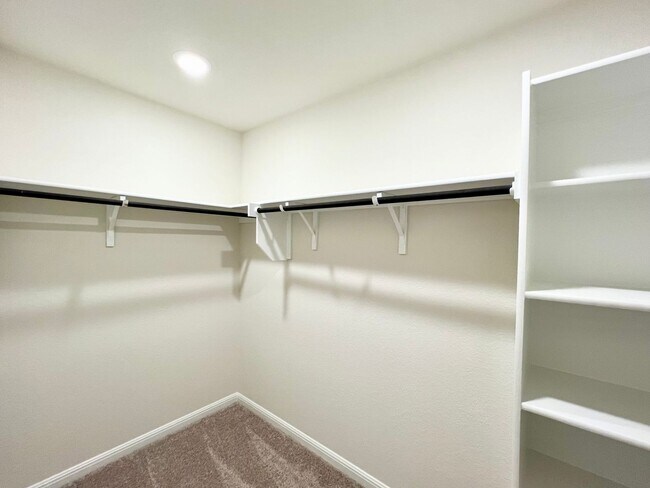 Building Photo - ~Move In Special~ 3 bedroom, 2 bath home for lease