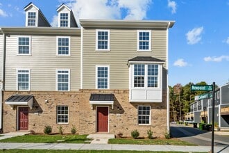 Building Photo - 1509 Newpoint Dr