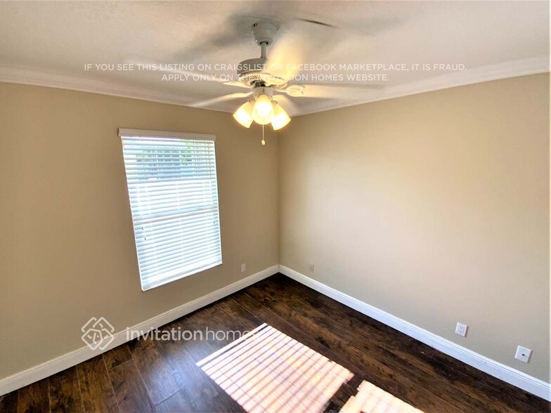 Building Photo - 178 Royal Pine Cir S