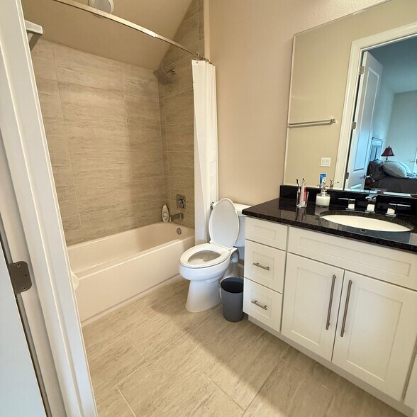 Building Photo - 1 Lionspaw VII Nobles