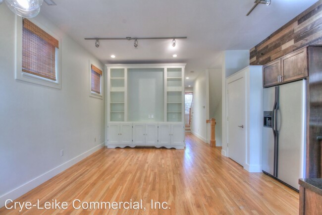 Building Photo - 2 br, 2 bath House - 1205 Paris Ave #204