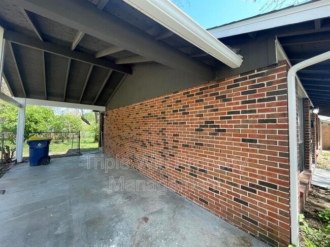 Building Photo - 2331 Lost Hollow Ct