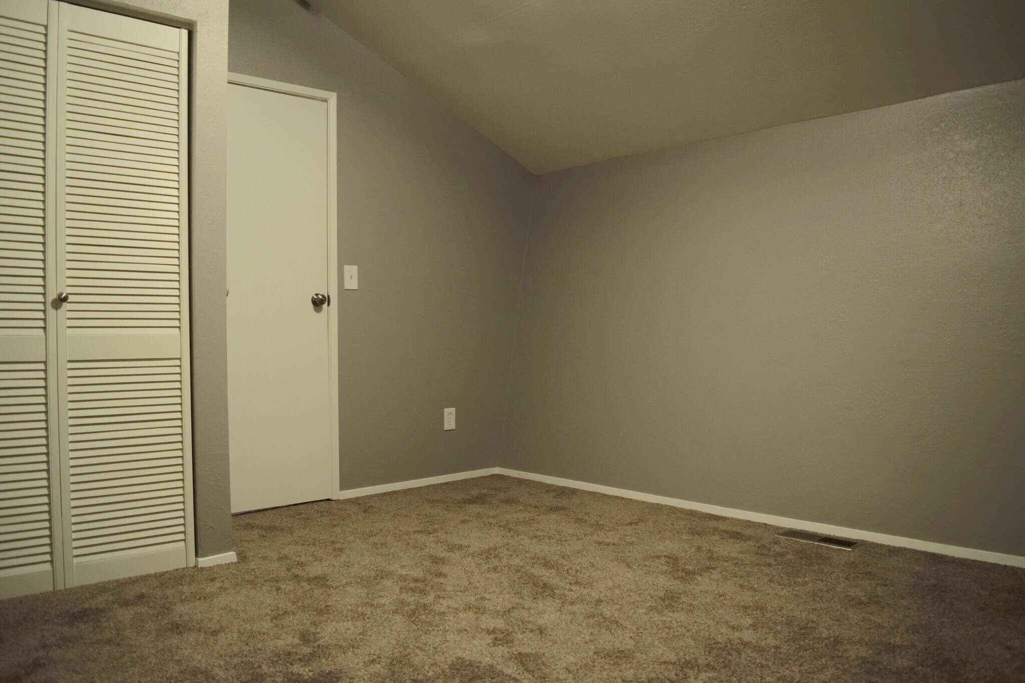 Upper West bedroom - 1559 8th Street Northeast