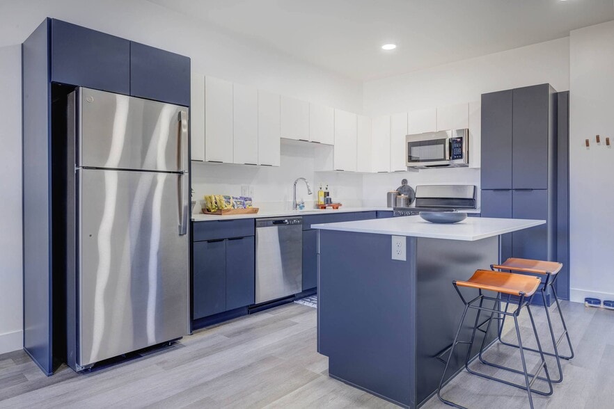 Building Photo - The Opal Apartments