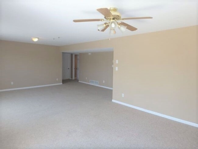 Building Photo - Awesome 4 Bed 3 Bath House In SW Columbia!
