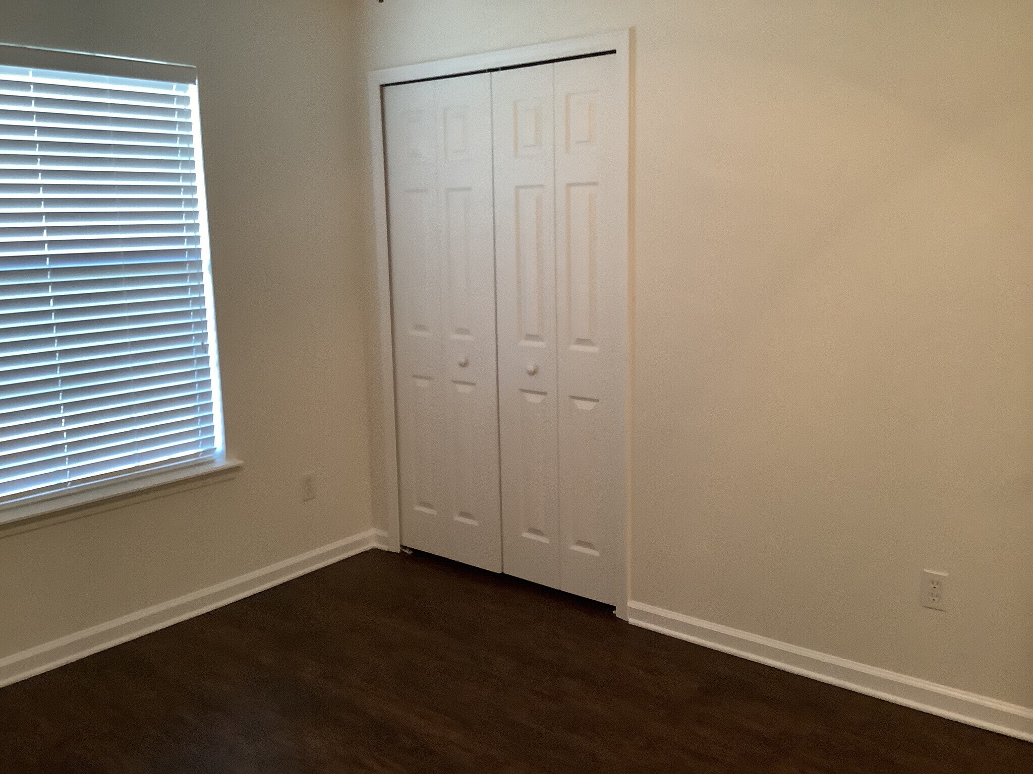 Building Photo - 3365 Shelley Dr