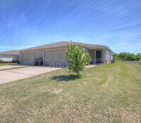 Building Photo - 5807 N 34th St