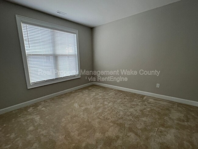 Building Photo - 1351 Gilwood Dr