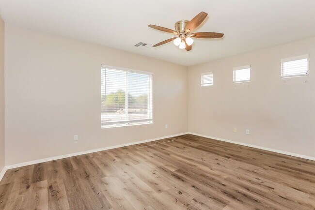 Building Photo - 31254 N Blackfoot Dr