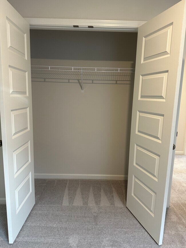 Building Photo - 2252 Robert Gwynne Dr