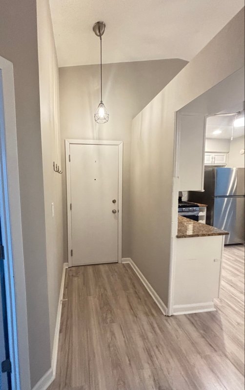 Building Photo - 16 Echo Ct