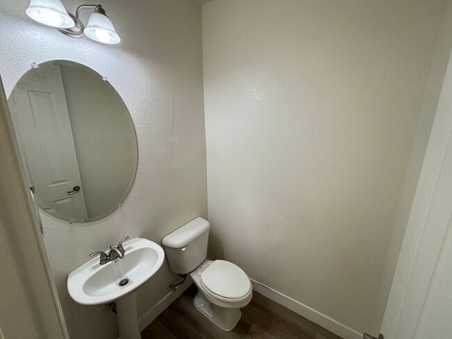 Building Photo - Beautiful 4/Bed/3Bath/2Car Two-Story Home with Loft and Office in Providence!