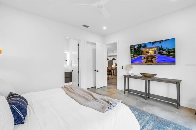 Building Photo - 2065 Goldenrod St