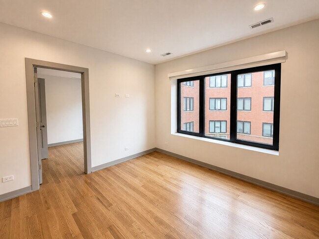 Building Photo - 1333 W Estes Ave