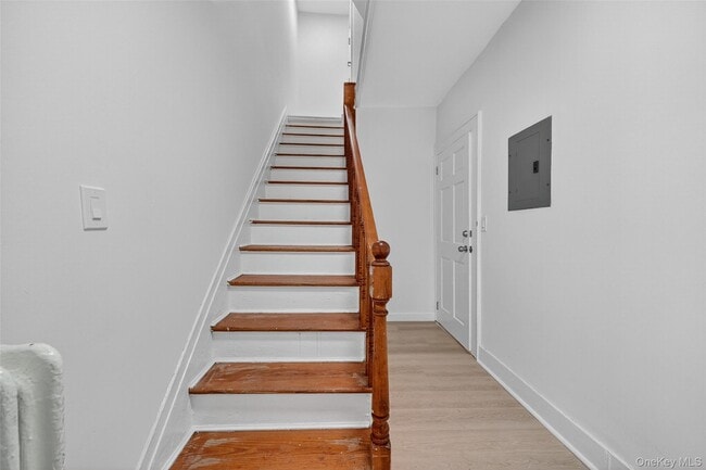 Building Photo - 23 Ann St