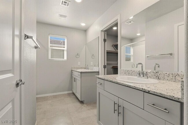 Building Photo - 3828 Ramura Ave