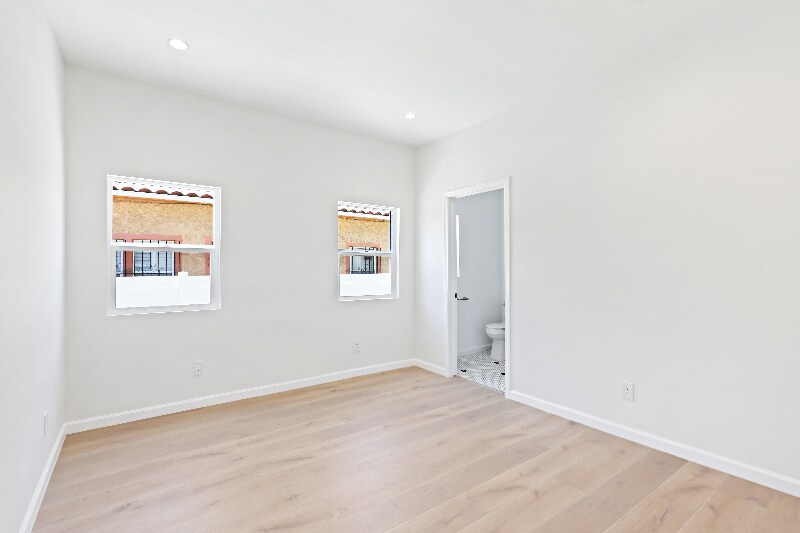 Building Photo - 5234 W 20th St