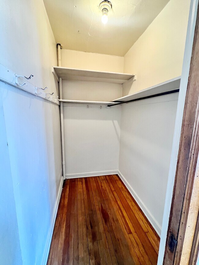 IMG_0813 - Cross Apartments