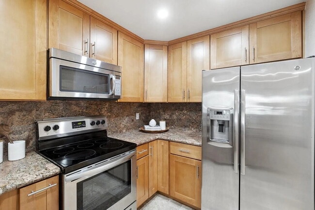Building Photo - "Chic 1-Bedroom San Jose Retreat with Luxu...