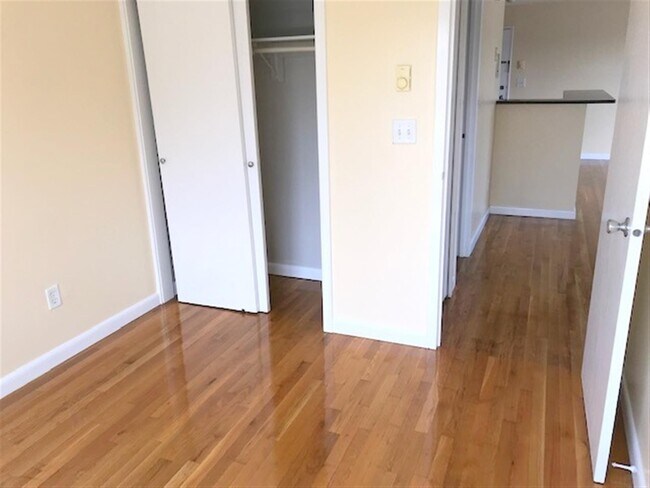 Building Photo - 70 Park St