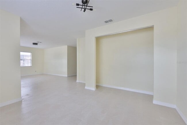 Building Photo - 4621 16th Ave S