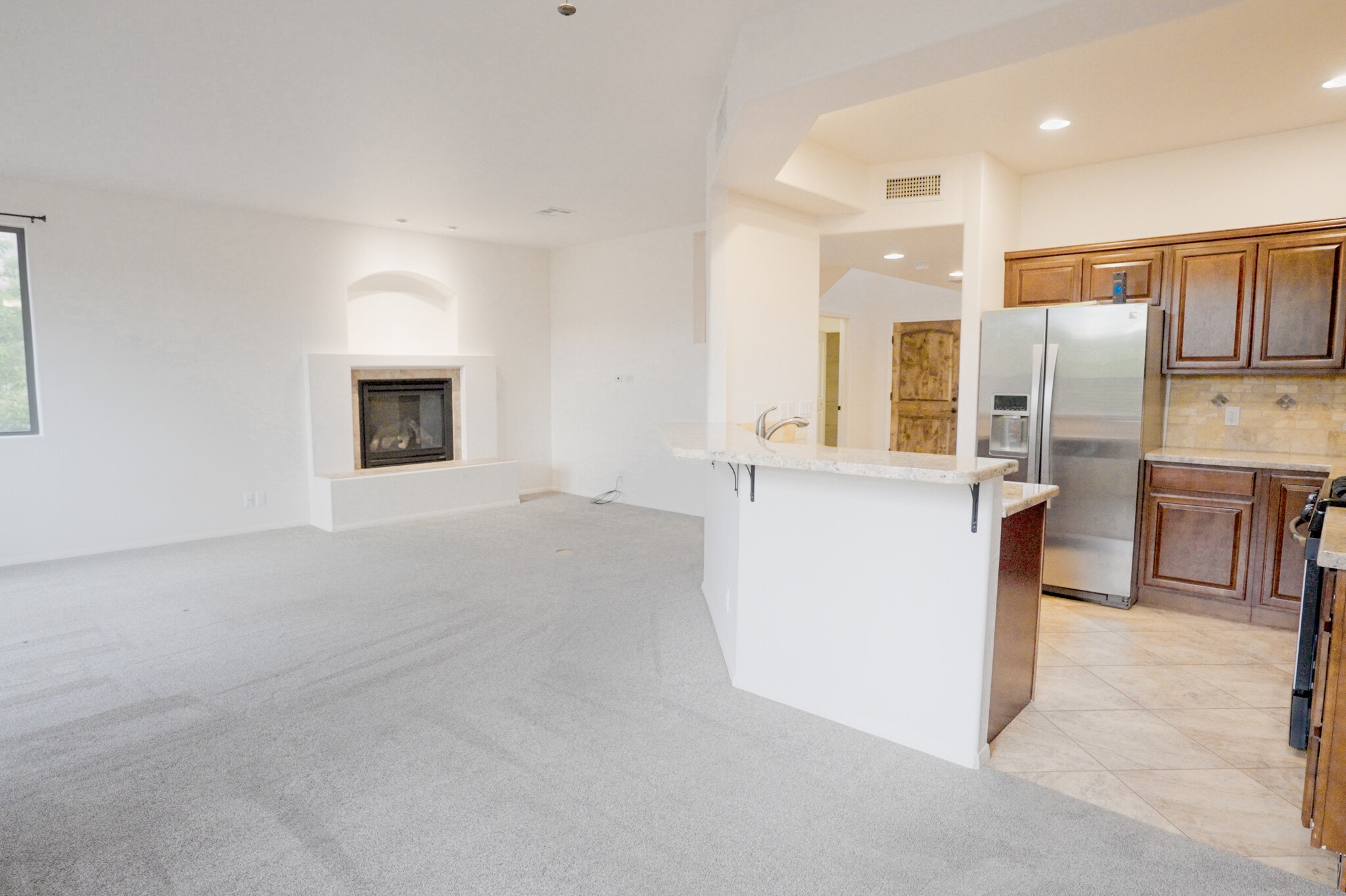 Living / Kitchen - 1483 Vista Montana Rd