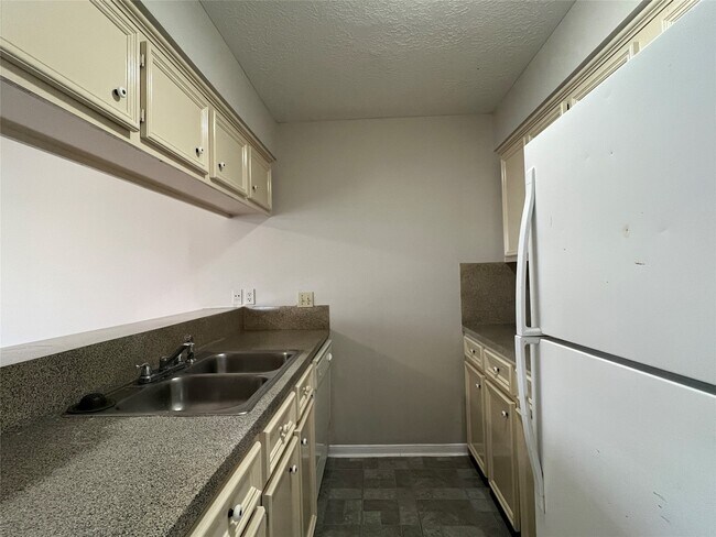 Building Photo - 11507 Meadow Ln