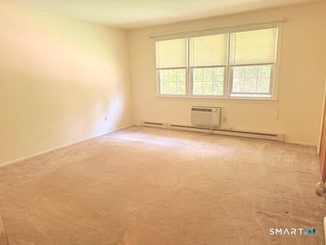 Building Photo - 453 Robin Ct