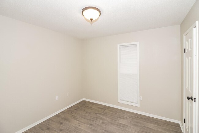 Building Photo - 5403 Clinchport Cir